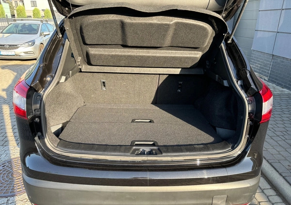 Nissan Qashqai cena 78000 przebieg: 125000, rok produkcji 2017 z Knurów małe 106